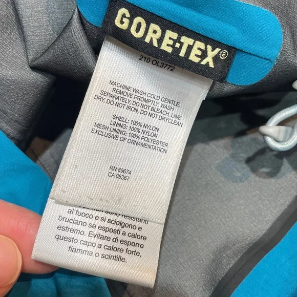 Mountain Hard Wear GoreTex Woman Size M jacket ⭐️⭐️⭐️⭐️ - Picture 8 of 17